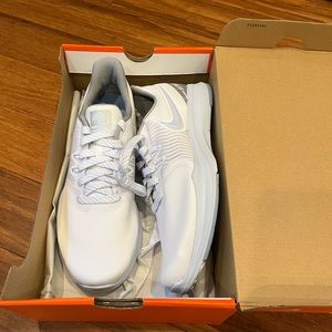 NEW Nike Size 10 Trainers